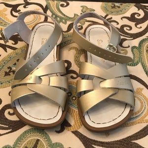 Gold Saltwater Sandals by Hoy. Girl’s size 1